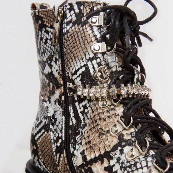Pretty Little Thing Snake Diamante Detail Combat Ankle Boots Sz 9 - Picture 16 of 16